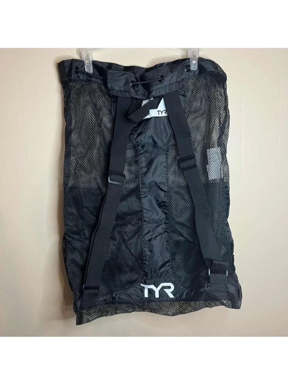 TYR 40L Big Mesh Mummy Backpack In Black NWOT
